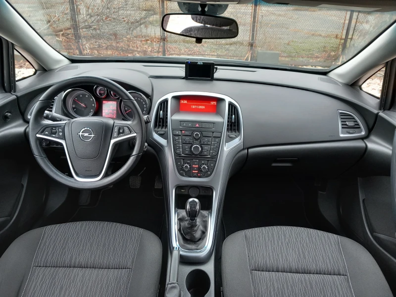 Opel Astra 1.6CDTI Facelift камера, снимка 9 - Автомобили и джипове - 47960755