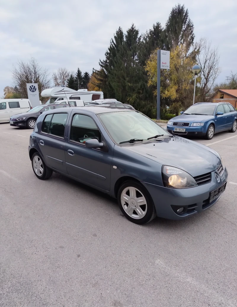 Renault Clio 1.2i , снимка 4 - Автомобили и джипове - 48207737