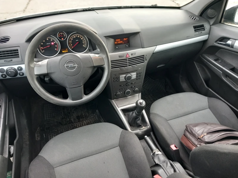 Opel Astra 1, 4 бензинче., снимка 3 - Автомобили и джипове - 48536248