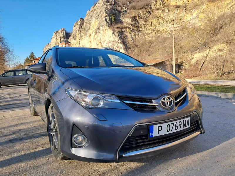 Toyota Auris 2.0 D4D в Автомобили и джипове в гр. Русе