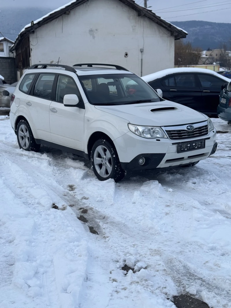 Subaru Forester 2.0, 4x4, ПОДГРЕВ, ПАНОРАМА, снимка 3 - Автомобили и джипове - 48706048