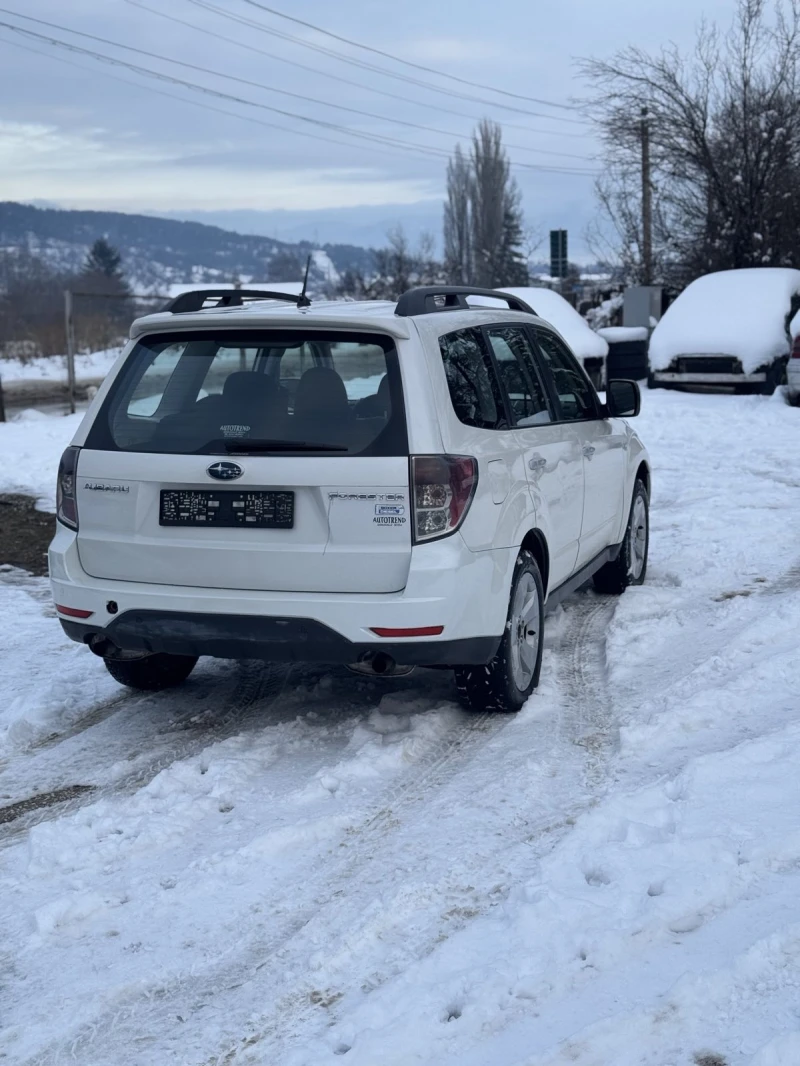 Subaru Forester 2.0, 4x4, ПОДГРЕВ, ПАНОРАМА, снимка 7 - Автомобили и джипове - 48706048