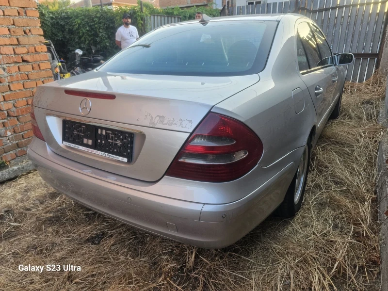 Mercedes-Benz E 220 2, 2CDI, снимка 4 - Автомобили и джипове - 51630231