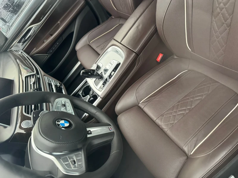 BMW 750 (KATO НОВА)^(X-Drive)^(M-Paket), снимка 9 - Автомобили и джипове - 52539118
