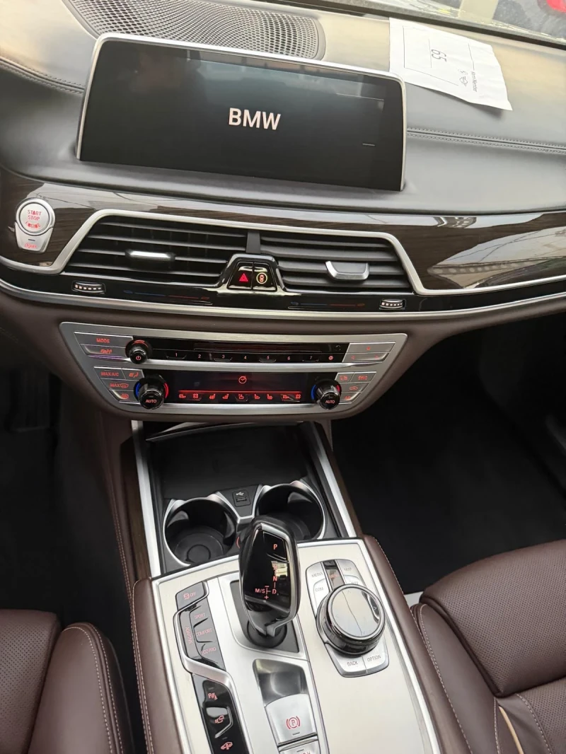 BMW 750 (KATO НОВА)^(X-Drive)^(M-Paket), снимка 10 - Автомобили и джипове - 52539118