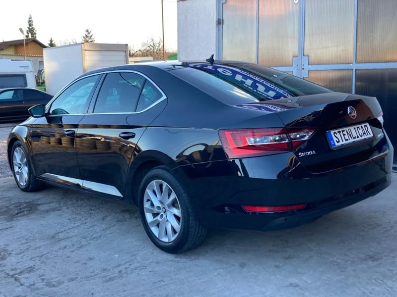 Skoda Superb 1.6TDI + АВТОМАТИК, снимка 8 - Автомобили и джипове - 35395715