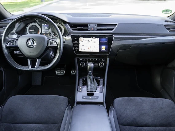 Skoda Superb Sportline 2.0 TDI 4x4 - изображение 8