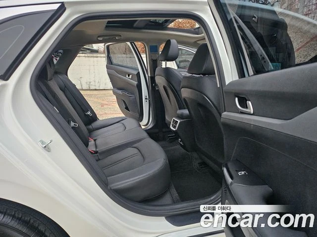 Kia K5, снимка 11 - Автомобили и джипове - 56089263