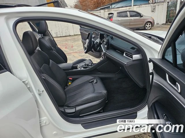 Kia K5, снимка 10 - Автомобили и джипове - 56089263