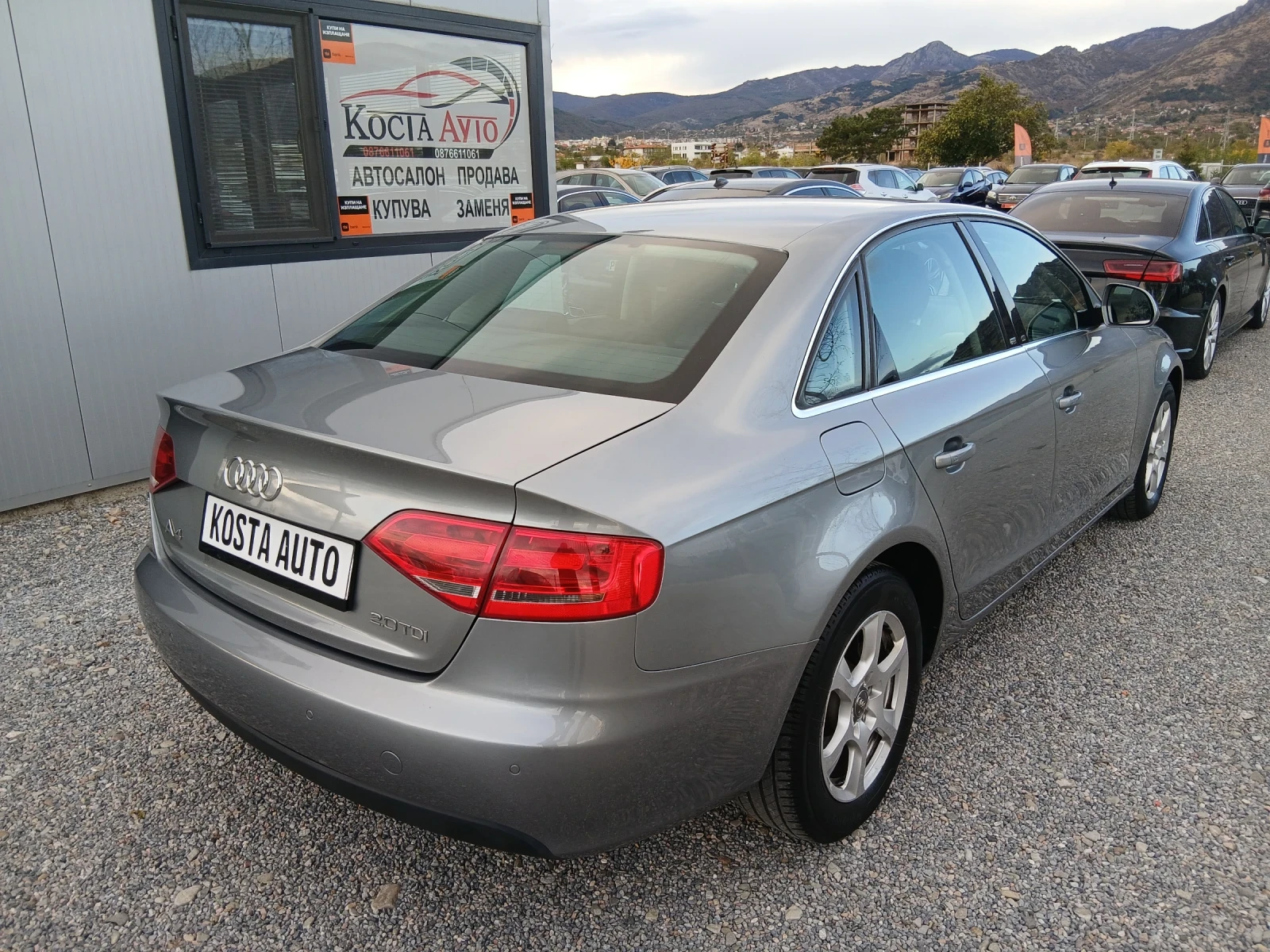 Audi A4 КАТО НОВ, снимка 4 - Автомобили и джипове - 52438660