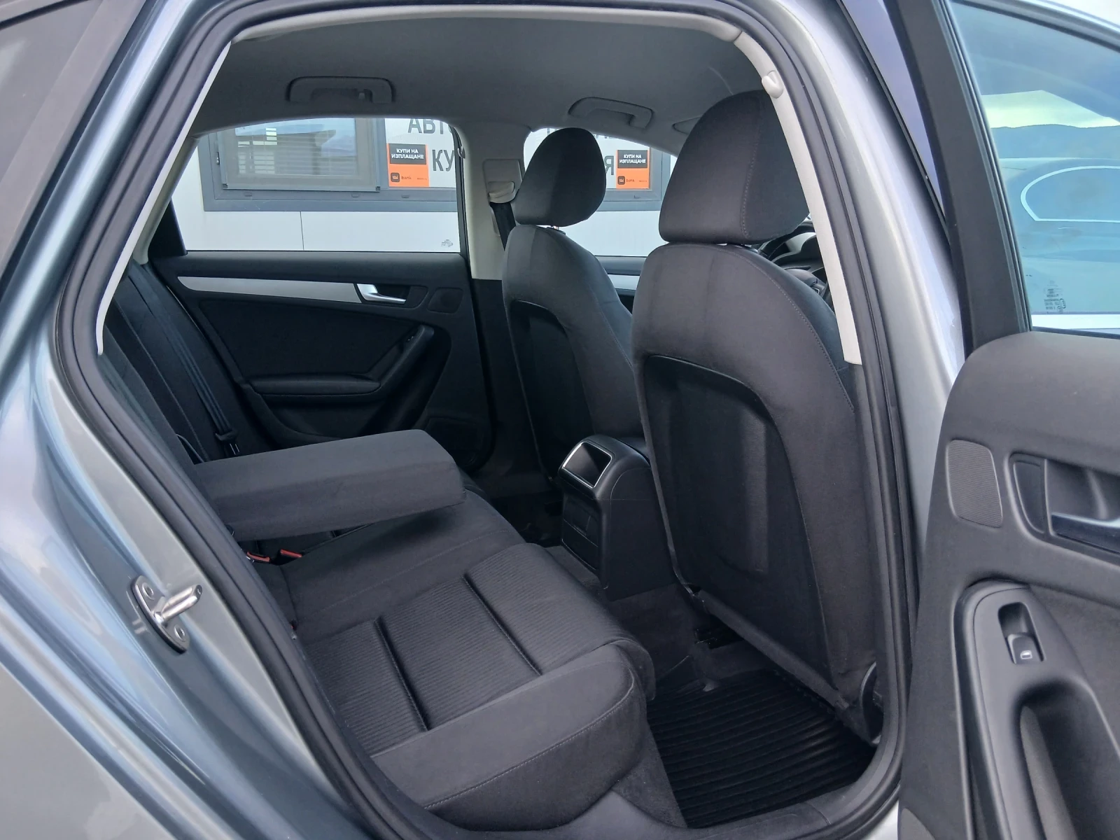 Audi A4 КАТО НОВ, снимка 14 - Автомобили и джипове - 52438660