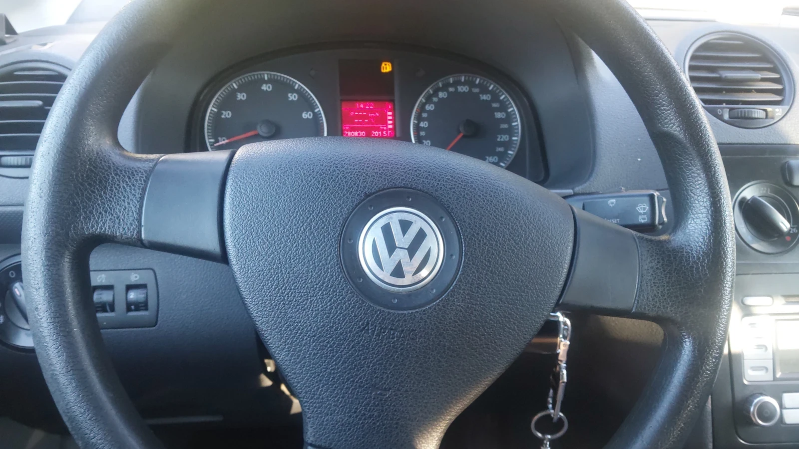 VW Caddy  - изображение 8