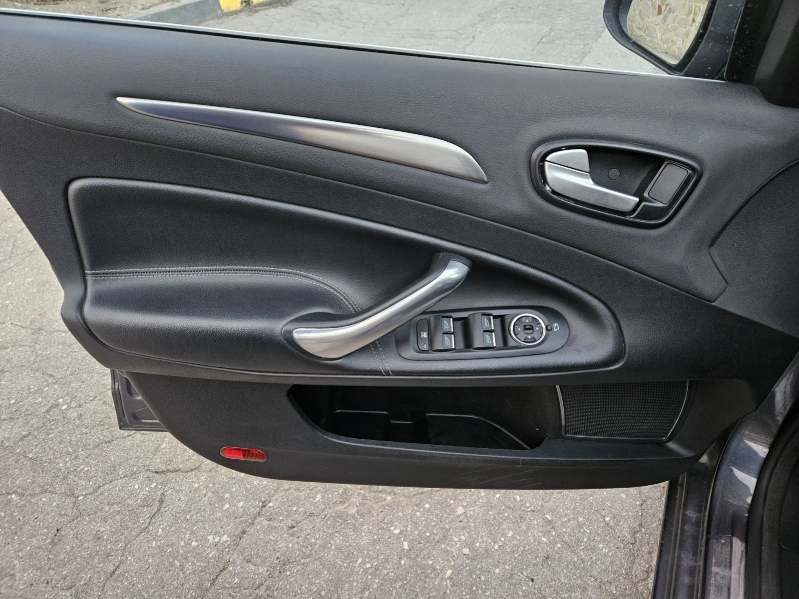 Ford Mondeo 1.8TDCI - TITANIUM - изображение 9