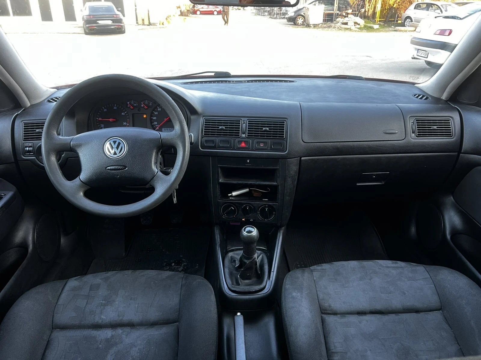 VW Golf, снимка 10 - Автомобили и джипове - 53921645