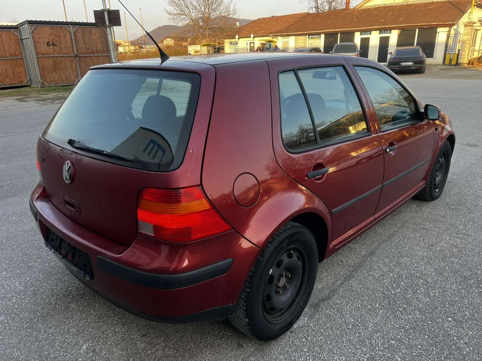 VW Golf, снимка 5 - Автомобили и джипове - 53921645