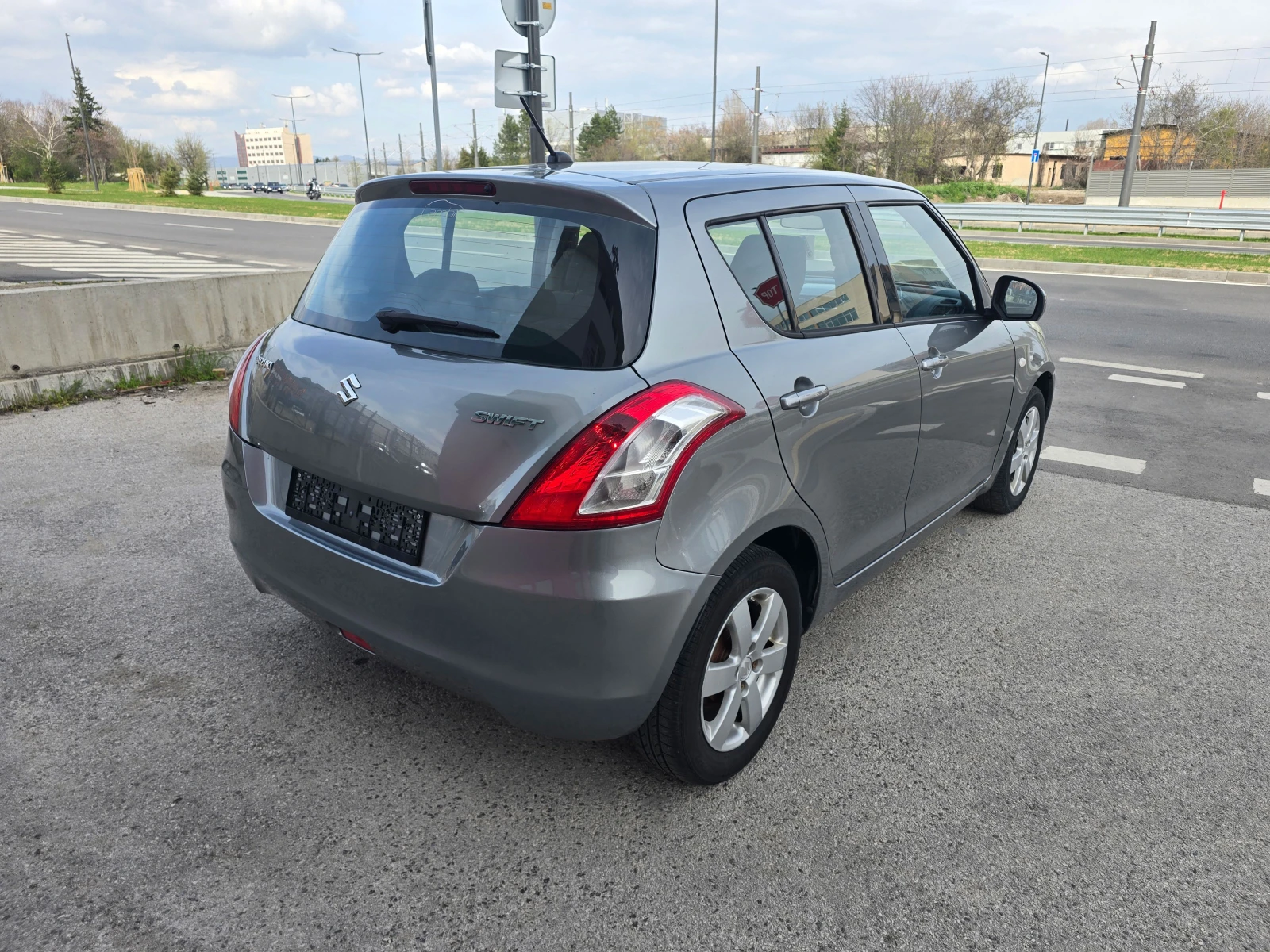 Suzuki Swift 1.2i / Euro 6, снимка 4 - Автомобили и джипове - 54239561
