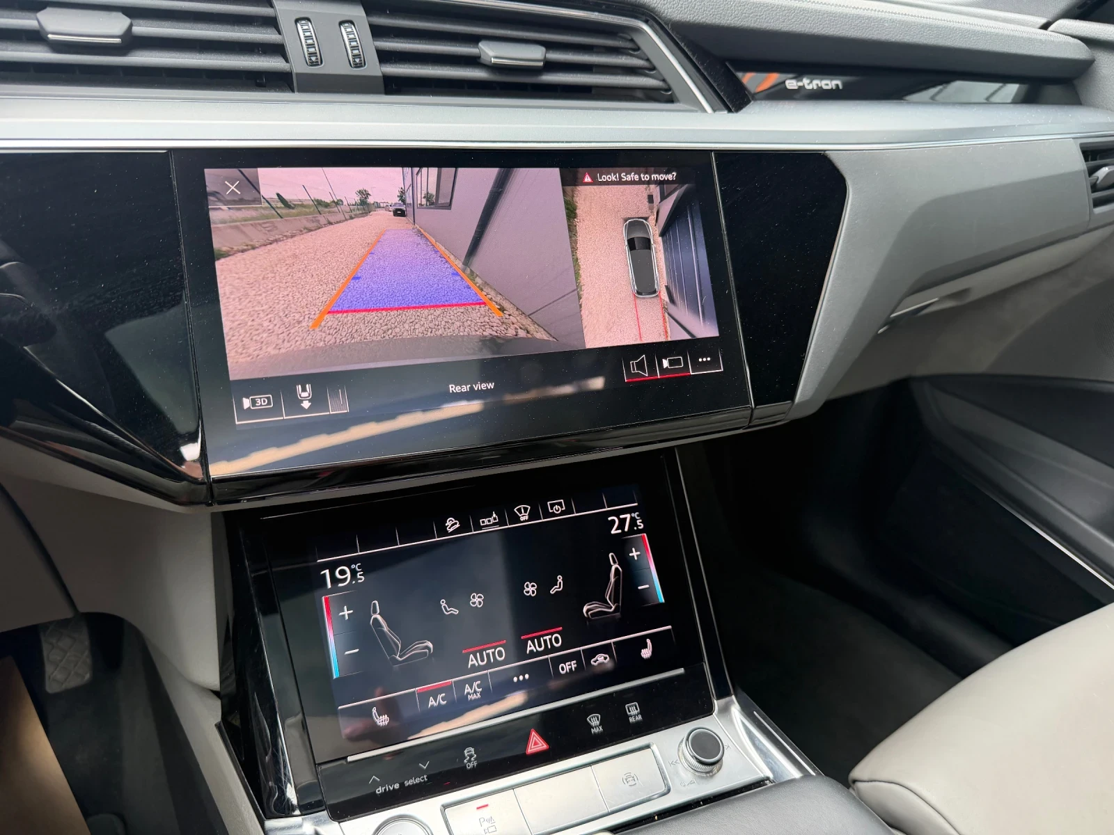Audi E-Tron 55 Quattro 2019 Head up Panorama, снимка 15 - Автомобили и джипове - 54840186