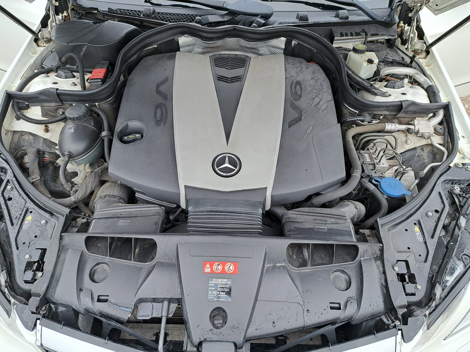 Mercedes-Benz E 350 CDI* КЛИМА* КОЖА* NAVI* КАМЕРА* ТЕМПОМАТ* ПАРКТР, снимка 12 - Автомобили и джипове - 54884656