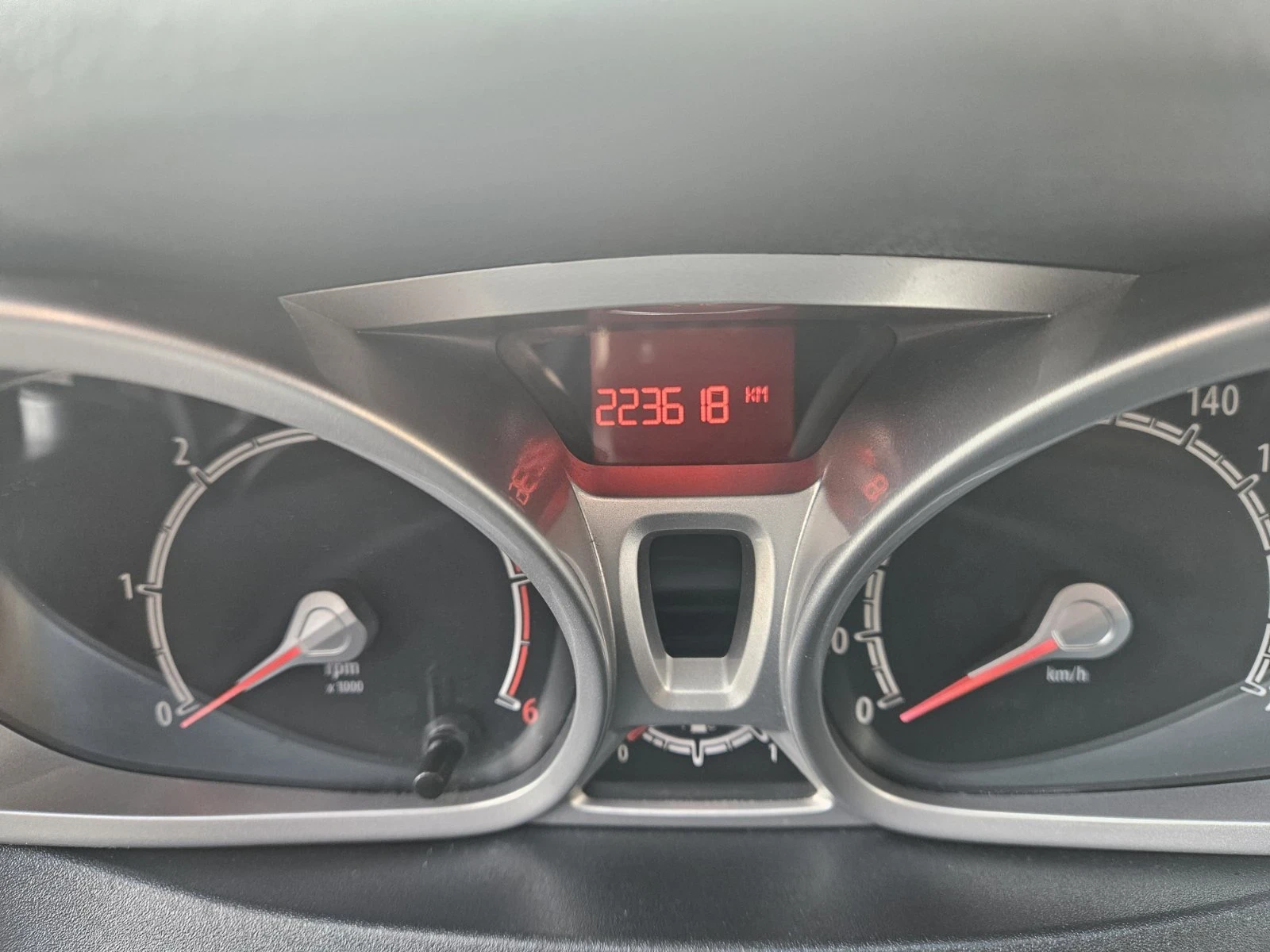 Ford Fiesta 1.6TDCI 95к.с Titanium пакет, снимка 3 - Автомобили и джипове - 54967635