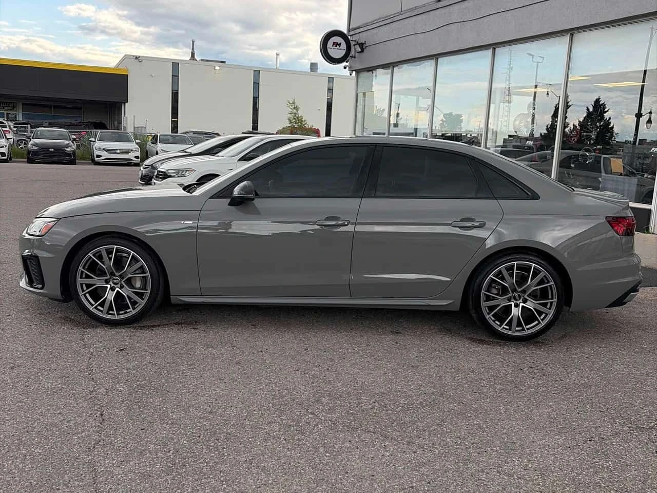 Audi A4 Progressiv  CARFAX, снимка 2 - Автомобили и джипове - 55002942