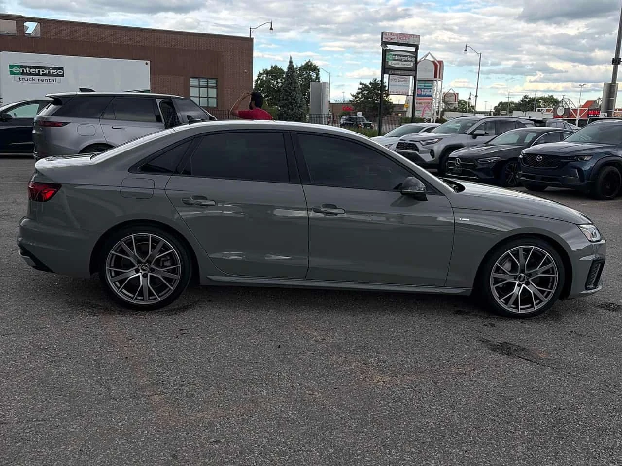 Audi A4 Progressiv  CARFAX, снимка 3 - Автомобили и джипове - 55002942