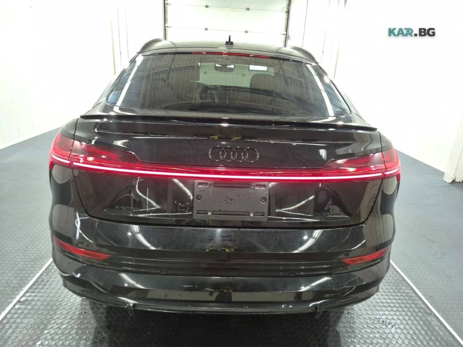 Audi E-Tron SPORTBACK * TECHNIK* AвтоКредит * (ЦЕНА ДО БГ), снимка 5 - Автомобили и джипове - 55327696