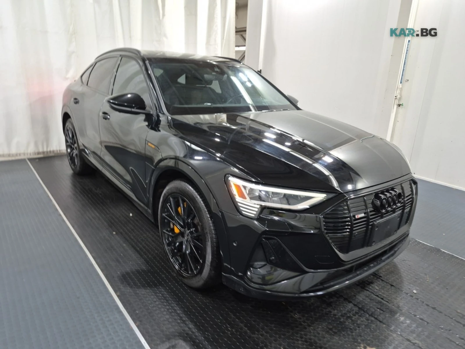 Audi E-Tron SPORTBACK * TECHNIK* AвтоКредит * (ЦЕНА ДО БГ), снимка 2 - Автомобили и джипове - 55327696
