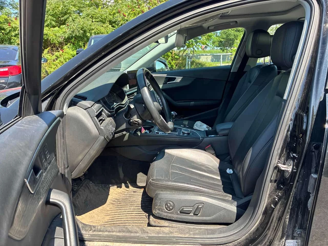Audi A4 QUATTRO * ГЛАВНО ПРЕДСТАВИТЕЛСТВО НА AUDI* , снимка 10 - Автомобили и джипове - 55614071