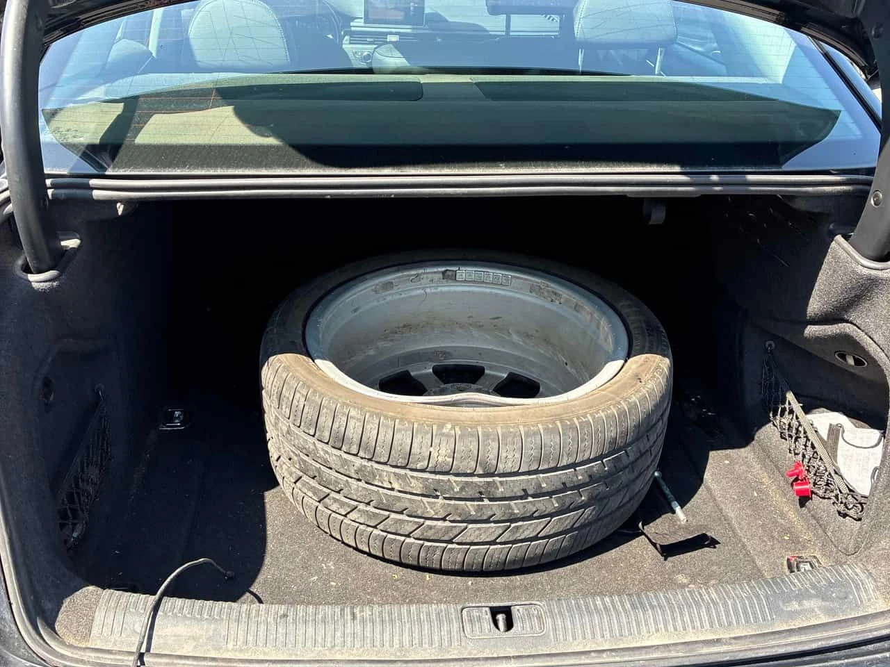 Audi A4 QUATTRO * ГЛАВНО ПРЕДСТАВИТЕЛСТВО НА AUDI* , снимка 12 - Автомобили и джипове - 55614071