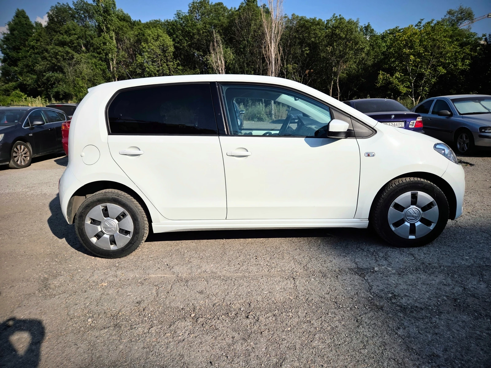 VW Up, снимка 8 - Автомобили и джипове - 55619279