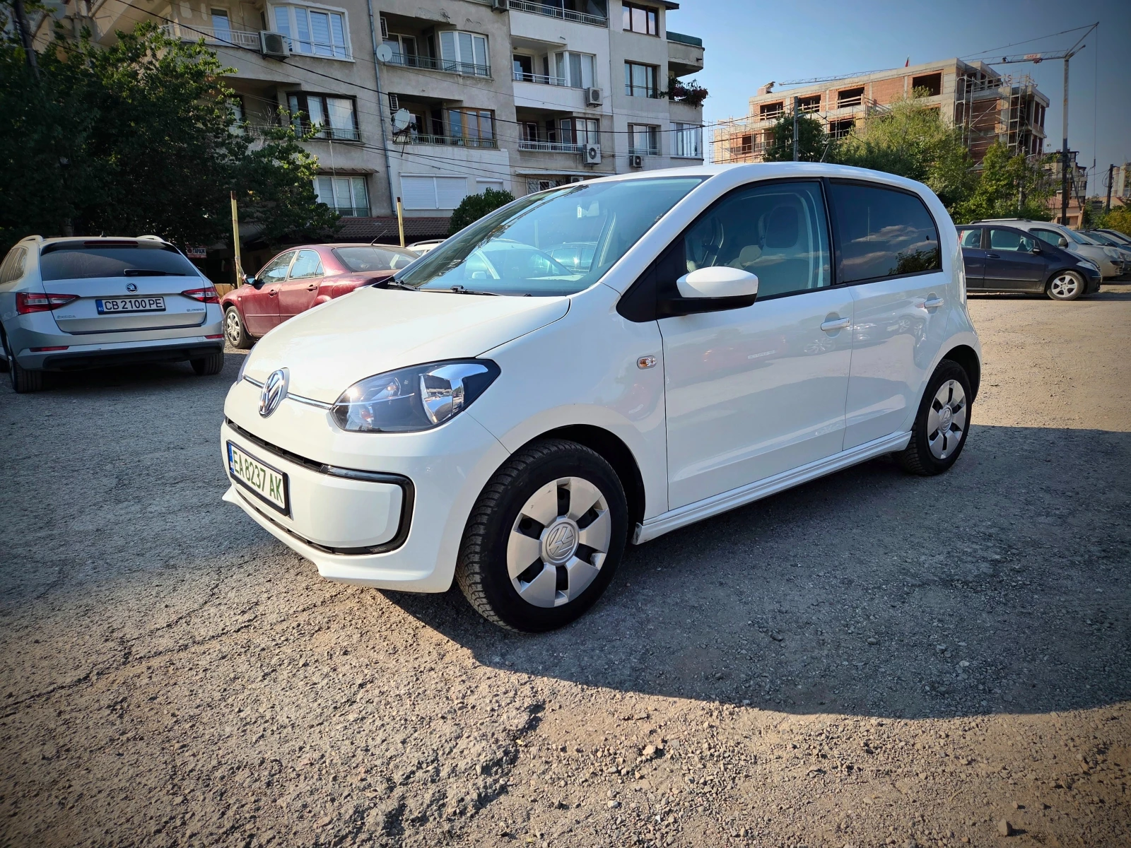 VW Up, снимка 3 - Автомобили и джипове - 55619279