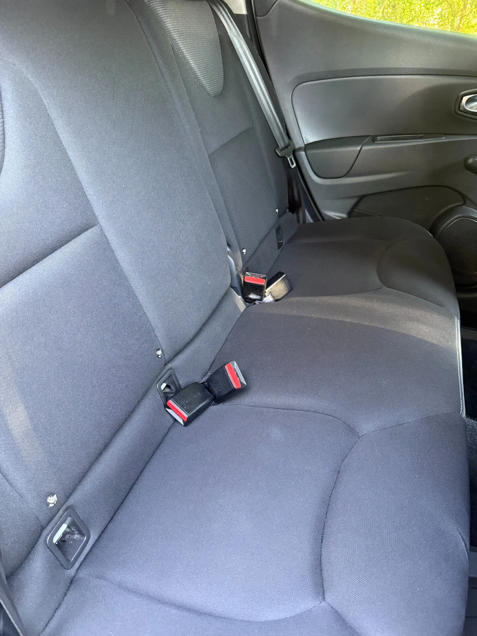 Renault Clio, снимка 6 - Автомобили и джипове - 56012318