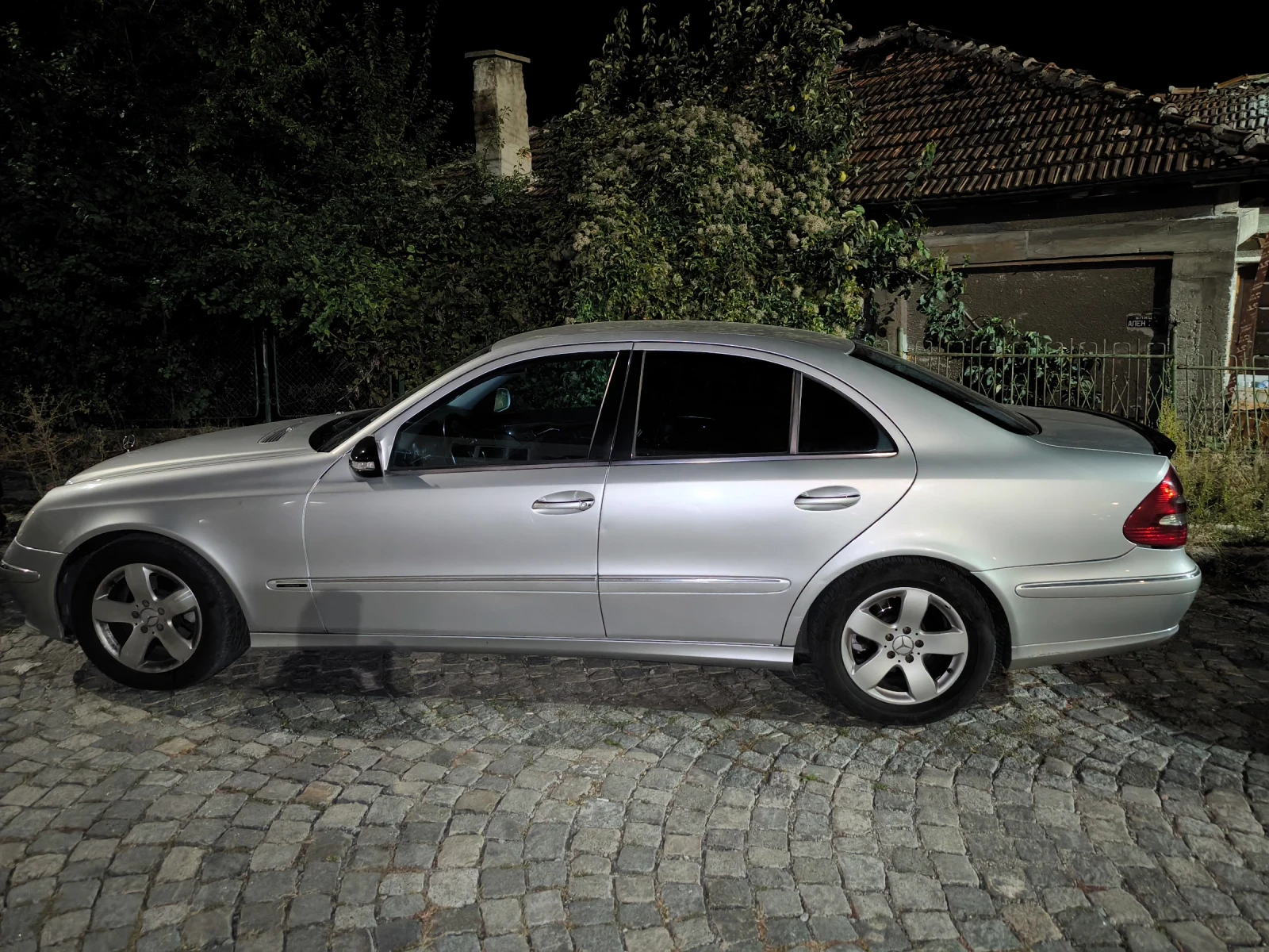 Mercedes-Benz E 270