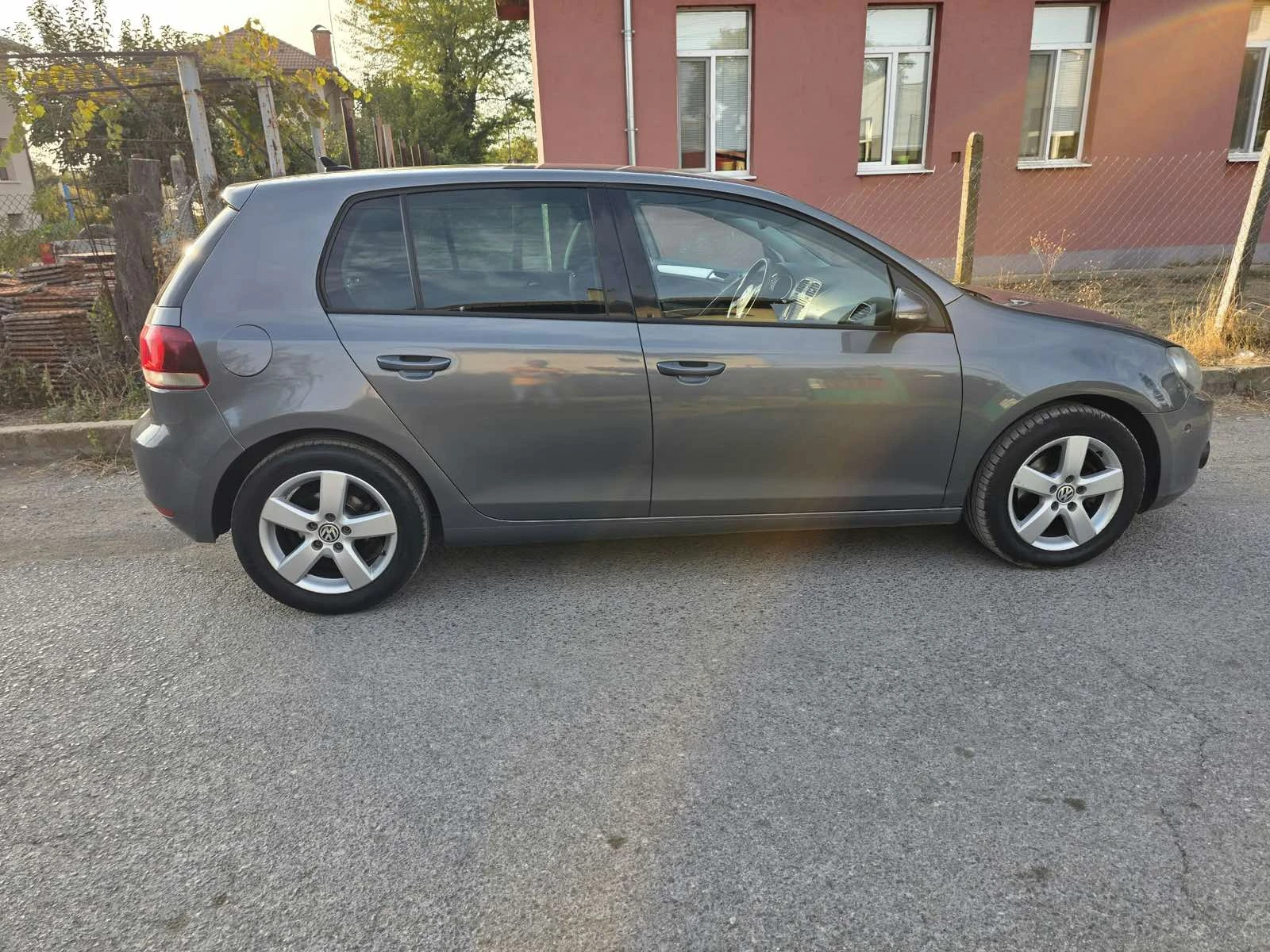 VW Golf, снимка 2 - Автомобили и джипове - 56474507