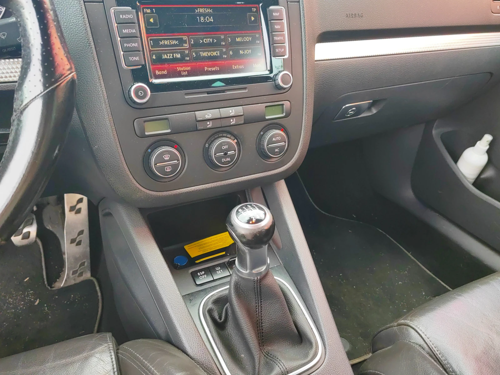 VW Golf R32, снимка 7 - Автомобили и джипове - 56633503