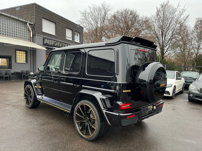 Mercedes-Benz G 63 AMG 700 BRABUS*Black & Gold*STARLIGHT*CARBON*ГАРАНЦИЯ, снимка 10 - Автомобили и джипове - 47217143