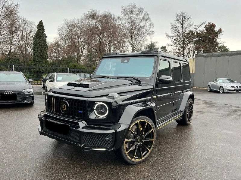 Mercedes-Benz G 63 AMG 700 BRABUS*Black & Gold*STARLIGHT*CARBON*ГАРАНЦИЯ, снимка 2 - Автомобили и джипове - 47217143