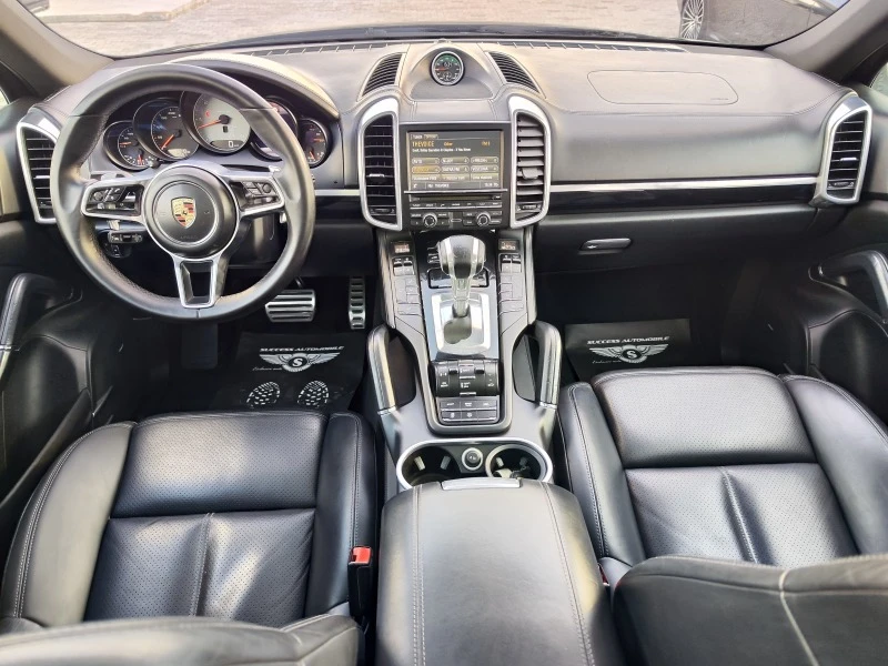 Porsche Cayenne 4.2* CHRONO* PANORAMA* PODGREV* CAMERA* LEDD* LIZI, снимка 10 - Автомобили и джипове - 44405280