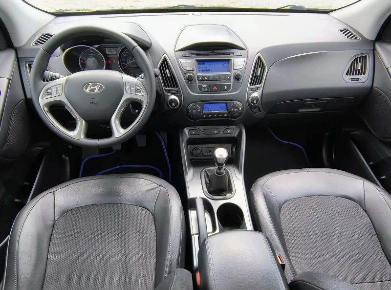 Hyundai IX35 1.7- Facelift, снимка 11 - Автомобили и джипове - 50435167