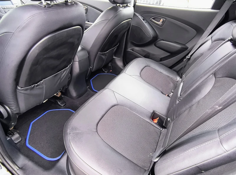 Hyundai IX35 1.7- Facelift, снимка 13 - Автомобили и джипове - 50435167