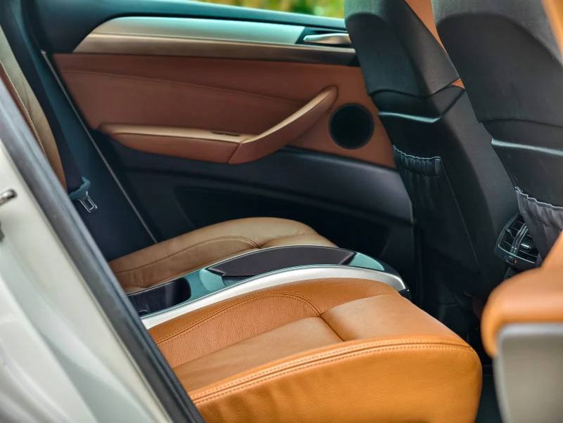 BMW X6 3.5D xDrive, снимка 10 - Автомобили и джипове - 51342144
