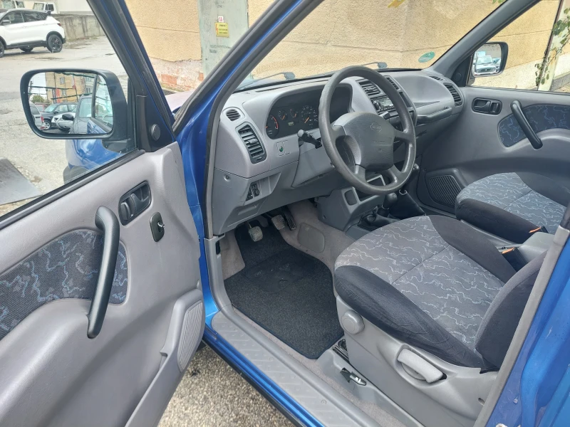 Nissan Terrano КЛИМАТИК.ТОП СЪСТОЯНИЕ, снимка 9 - Автомобили и джипове - 52317032