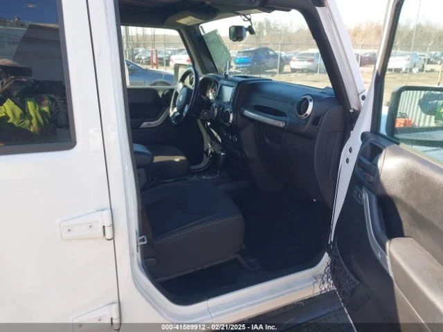 Jeep Wrangler, снимка 9 - Автомобили и джипове - 49553104