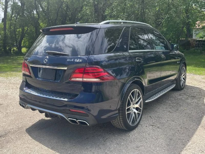 Mercedes-Benz GLE 63 S AMG * ОБДУХВАНЕ * PANO * 360 * АВТОКРЕДИТ, снимка 4 - Автомобили и джипове - 54964696