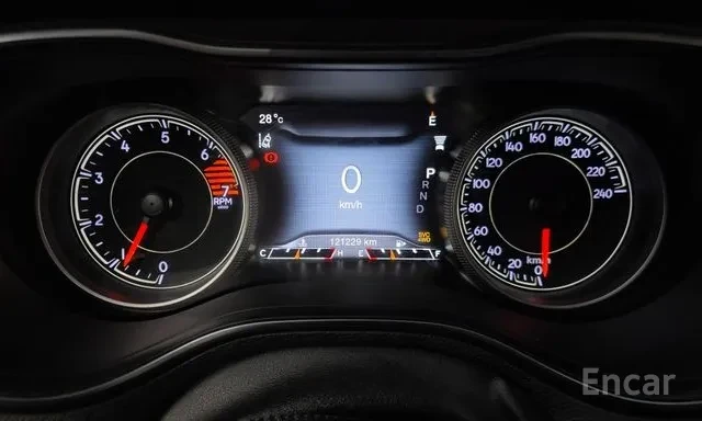 Jeep Cherokee 2.4* AWD* ОБДУХ* КАМЕРА* ПОДГРЕВ* Lane assist* , снимка 12 - Автомобили и джипове - 56319011