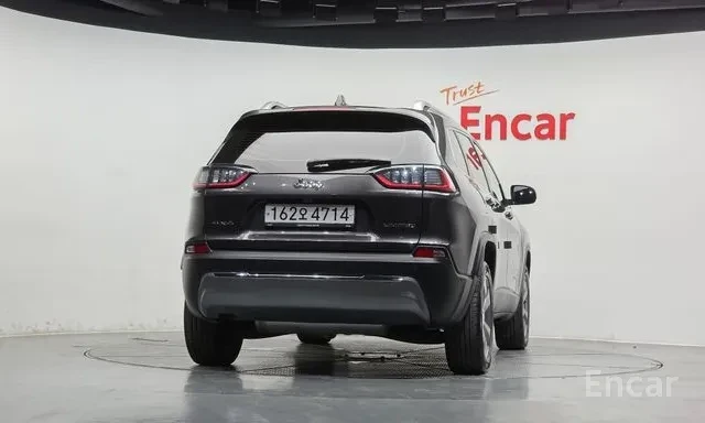 Jeep Cherokee 2.4* AWD* ОБДУХ* КАМЕРА* ПОДГРЕВ* Lane assist* , снимка 4 - Автомобили и джипове - 56319011
