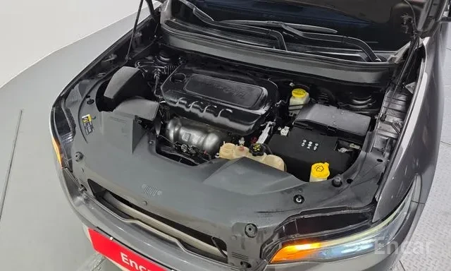 Jeep Cherokee 2.4* AWD* ОБДУХ* КАМЕРА* ПОДГРЕВ* Lane assist* , снимка 8 - Автомобили и джипове - 56319011