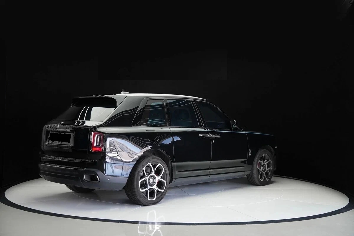 Rolls-Royce Cullinan Black Badge Edition 1 OF 10 - изображение 4