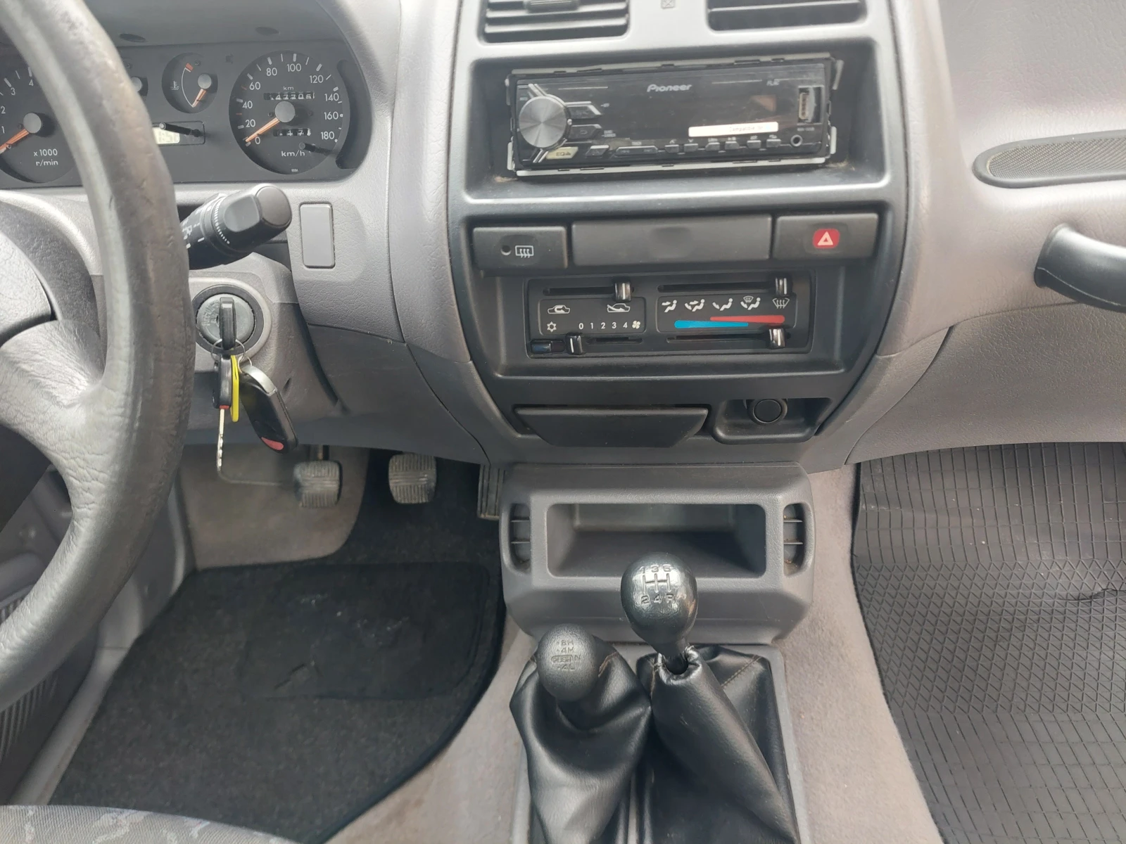 Nissan Terrano .  | Mobile.bg   11