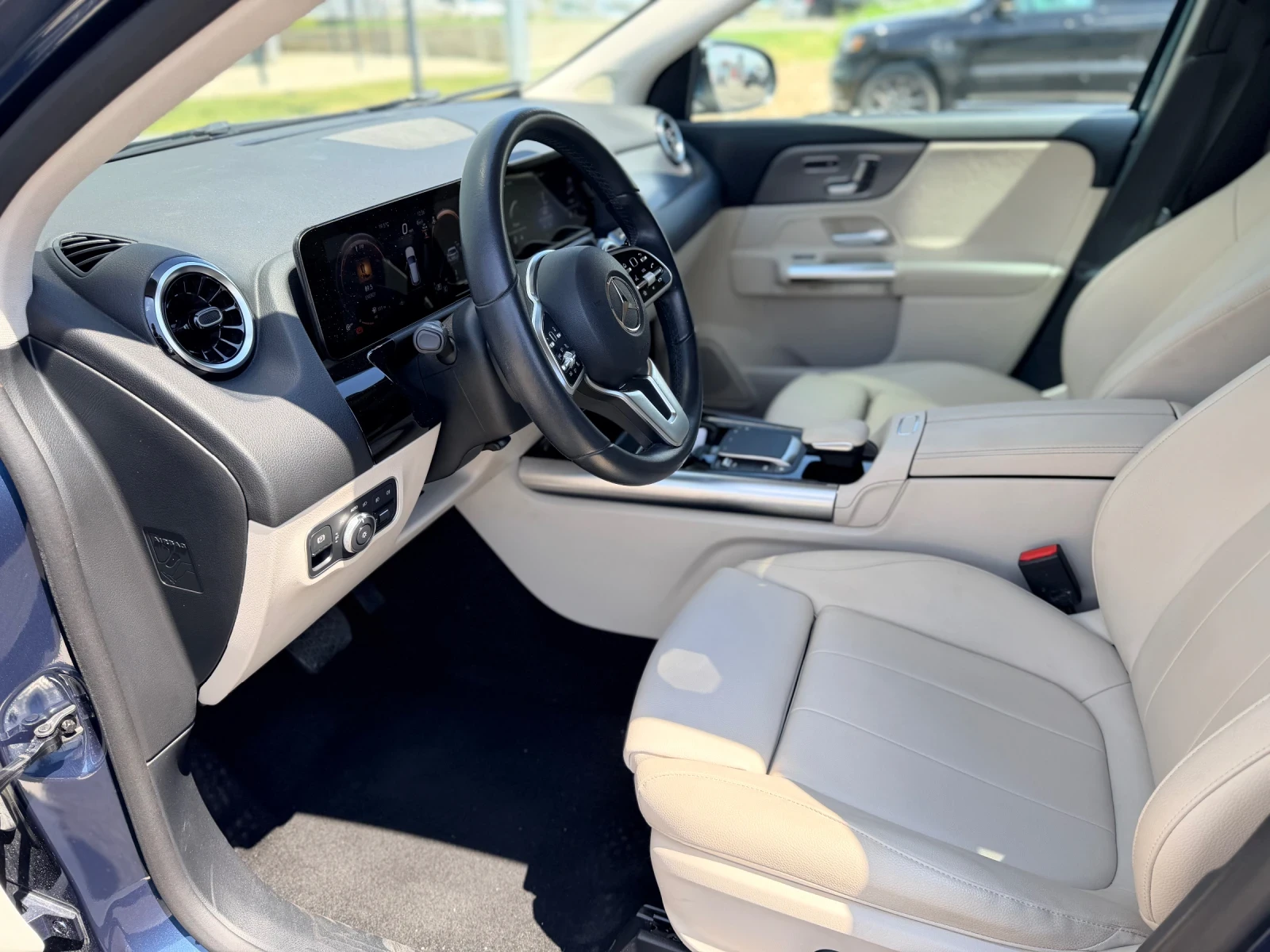 Mercedes-Benz GLA 250 -Бензин-Лизинг през Уникредит , снимка 9 - Автомобили и джипове - 54410327